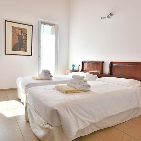South Apartment With Pool Torri Del Benaco Luaran gambar