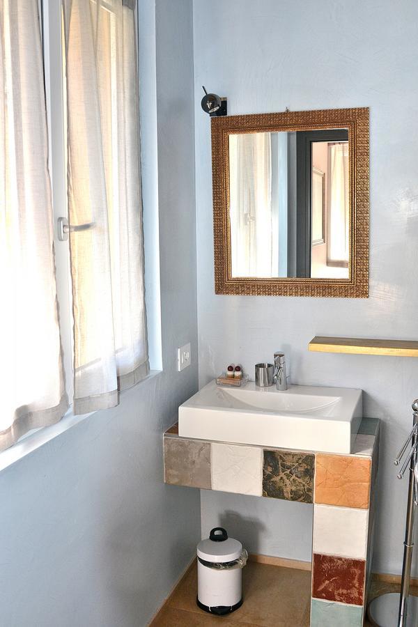 South Apartment With Pool Torri Del Benaco Luaran gambar
